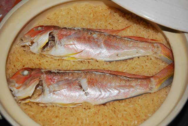 土鍋を使ったアマダイの鯛めし 魚料理レシピデータベース